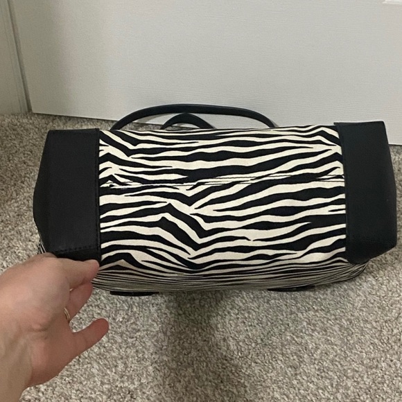 NWT❣️MICHAEL Kors Eva Small Top Zip Tote Black Multi Zebra - Picture 4 of 5